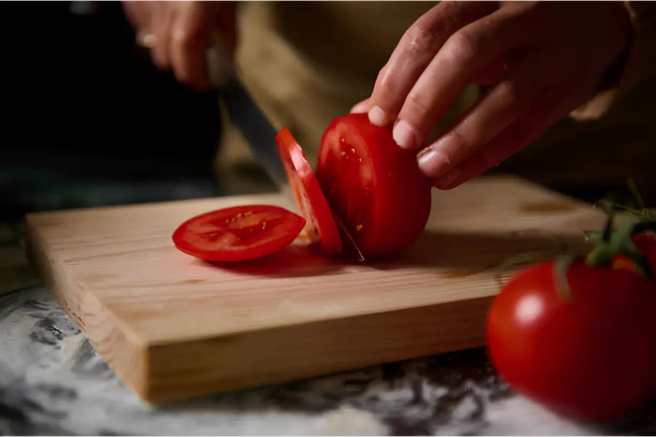 how to cut tomatoes